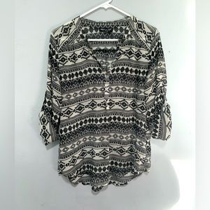 About a Girl Black and White Aztec Print Blouse XL